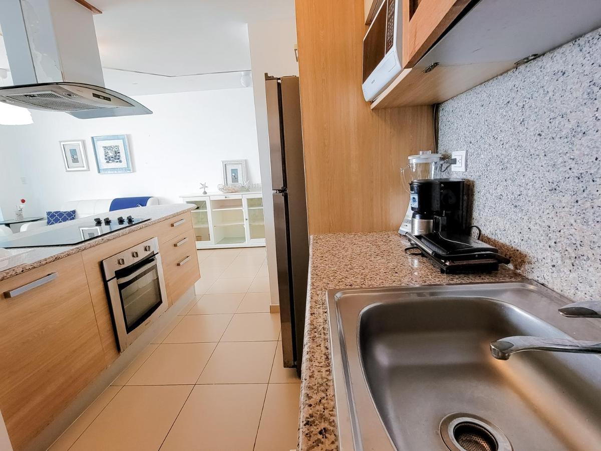 Marbella Beachfront 2Br Apt Хуан Долио Екстериор снимка